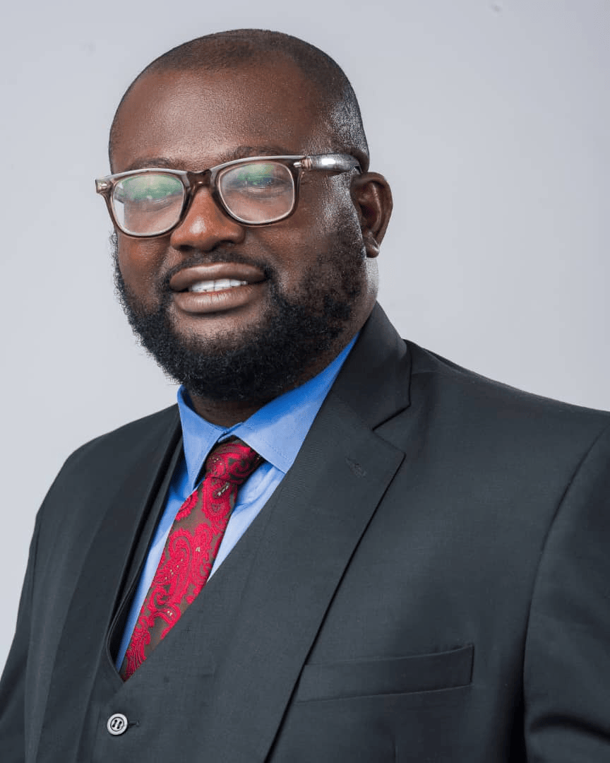 Alexnweke Chukwunonso JP, is a graduate of ElectricalElectronic Engineering from Nnamdi Azikiwe University Awka. He has about 10 years banking experience rising to a Branch Manag Alexnweke Chukwunonso JP